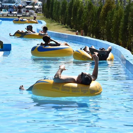 Otel Alinalex - Paradisul Acvatic