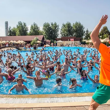 Alinalex - Paradisul Acvatic Otel 3*