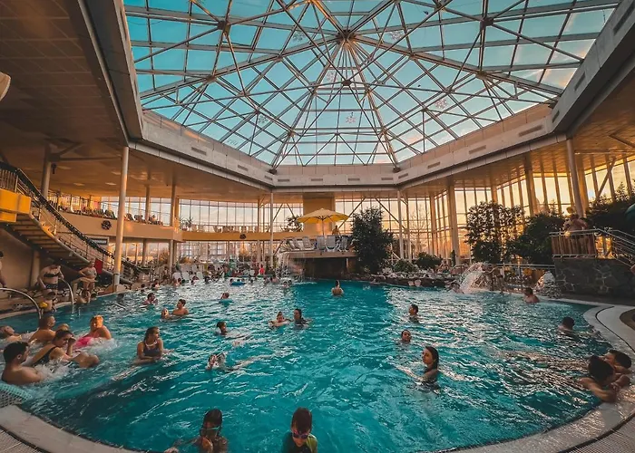 Alinalex - Paradisul Acvatic Szálloda 3*